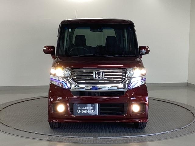 Ｎ－ＢＯＸカスタム Ｇ・Ｌパッケージ　メモリーナビ　フルセグ　リアカメラ　アイドリングストップ車　ナビ・ＴＶ　スマキ－　フロントベンチシート　地デジＴＶ　パワーウィンドウ　片側電動両側スライドドア　盗難防止システム　オートエアコン　ＡＢＳ（7枚目）