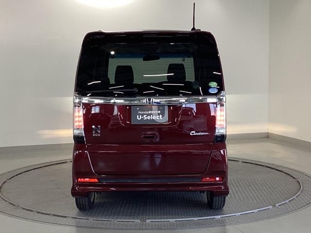 Ｎ－ＢＯＸカスタム Ｇ・Ｌパッケージ　メモリーナビ　フルセグ　リアカメラ　アイドリングストップ車　ナビ・ＴＶ　スマキ－　フロントベンチシート　地デジＴＶ　パワーウィンドウ　片側電動両側スライドドア　盗難防止システム　オートエアコン　ＡＢＳ（10枚目）