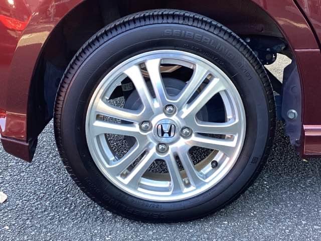 Ｎ－ＢＯＸカスタム Ｇ・Ｌパッケージ　メモリーナビ　フルセグ　リアカメラ　アイドリングストップ車　ナビ・ＴＶ　スマキ－　フロントベンチシート　地デジＴＶ　パワーウィンドウ　片側電動両側スライドドア　盗難防止システム　オートエアコン　ＡＢＳ（20枚目）