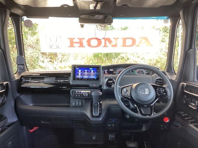 Ｎ－ＢＯＸカスタム Ｌ　純正ナビ　フルセグ　リアカメラ　Ｐソナー　禁煙　サイドエアバッグ　ナビＴＶ　Ａストップ　シートヒータ　キーフリーシステム　ＬＥＤライト　クルーズコントロール　ＡＣ　ＤＶＤ視聴可能　スマキー　ＥＴＣ（3枚目）