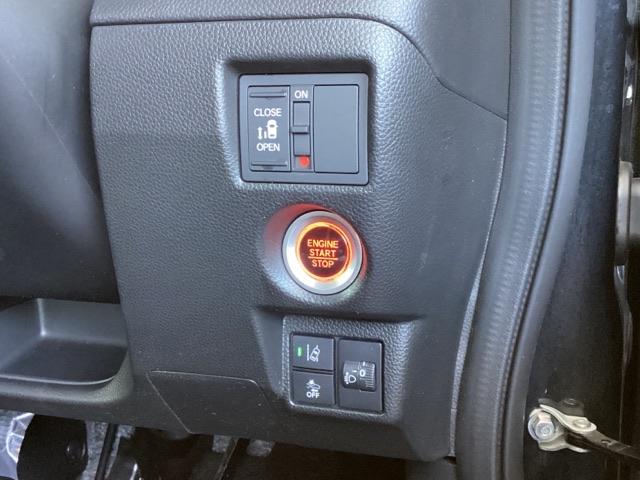Ｎ－ＢＯＸカスタム Ｌ　純正ナビ　フルセグ　リアカメラ　Ｐソナー　禁煙　サイドエアバッグ　ナビＴＶ　Ａストップ　シートヒータ　キーフリーシステム　ＬＥＤライト　クルーズコントロール　ＡＣ　ＤＶＤ視聴可能　スマキー　ＥＴＣ（15枚目）