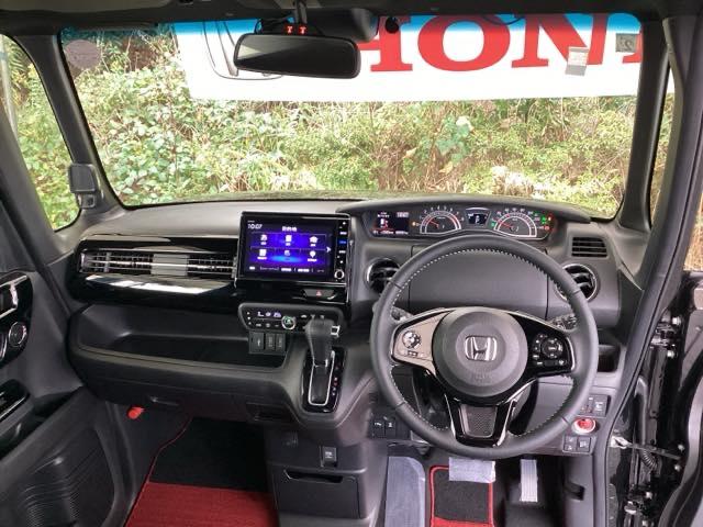 N-BOXカスタム Lターボ 純正メモリーナビ リア席モニター ETC 地デジチューナー 衝突軽減ブレーキサポート LEDヘッドライ アイドリングS ターボエンジン PS カーテンエアバック シートヒータ エアバック USB PW(2枚目)