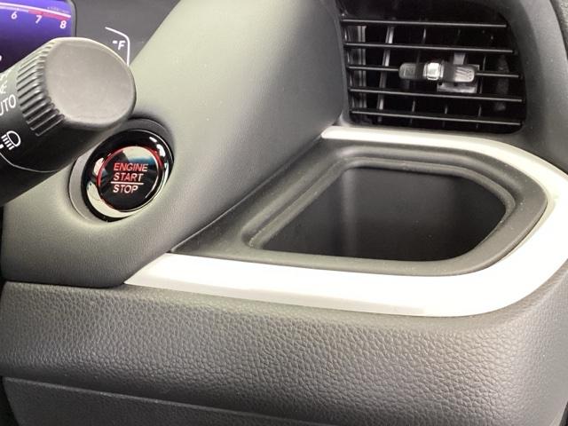 フィット ホーム　純正メモリーナビ　リアカメラ　衝突軽減ブレーキ　ＬＥＤライト　オートライト　記録簿付　エアバッグ　ｉストップ　スマ－トキ－　盗難防止装置　Ｗエアバック　ＵＳＢポート　フルオートエアコン　パワステ（42枚目）