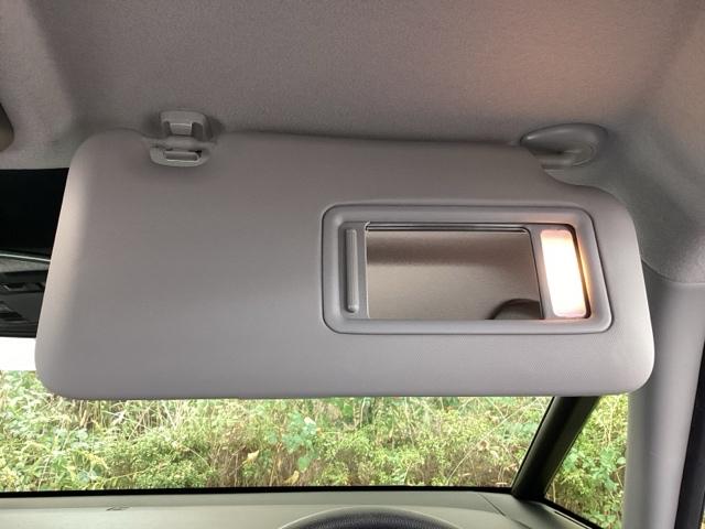 フィット ホーム　純正メモリーナビ　リアカメラ　衝突軽減ブレーキ　ＬＥＤライト　オートライト　記録簿付　エアバッグ　ｉストップ　スマ－トキ－　盗難防止装置　Ｗエアバック　ＵＳＢポート　フルオートエアコン　パワステ（46枚目）