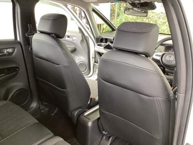 フィット ホーム　純正メモリーナビ　リアカメラ　衝突軽減ブレーキ　ＬＥＤライト　オートライト　記録簿付　エアバッグ　ｉストップ　スマ－トキ－　盗難防止装置　Ｗエアバック　ＵＳＢポート　フルオートエアコン　パワステ（56枚目）