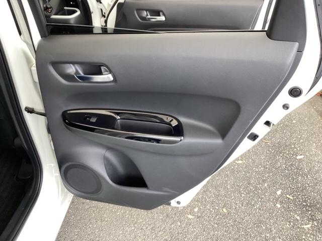 フィット ホーム　純正メモリーナビ　リアカメラ　衝突軽減ブレーキ　ＬＥＤライト　オートライト　記録簿付　エアバッグ　ｉストップ　スマ－トキ－　盗難防止装置　Ｗエアバック　ＵＳＢポート　フルオートエアコン　パワステ（60枚目）