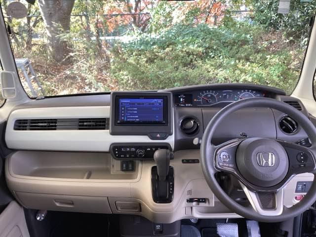 Ｎ－ＢＯＸ Ｇ・Ｌ　ホンダセンシングレス　ナビ　リアカメラ　セキュリティ　Ａストップ　スマートキープッシュスタート　バックアイカメラ　ＬＥＤヘッド　オートエアコン　ＥＴＣ　ＵＳＢポート　横滑防止装置　ベンチシート（3枚目）