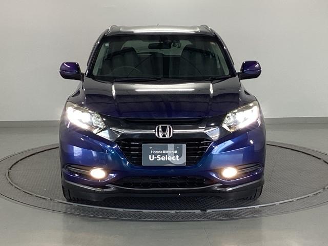 ヴェゼル Ｓ　メモリーナビ　衝突低減ブレーキ　ＥＴＣ　記録簿　オートエアコン　衝突被害軽減ブレーキ　ＵＳＢ　サイドエアバック　リヤカメラ　ＬＥＤヘッドランプ　クルーズコントロール　盗難防止システム　横滑り防止（6枚目）