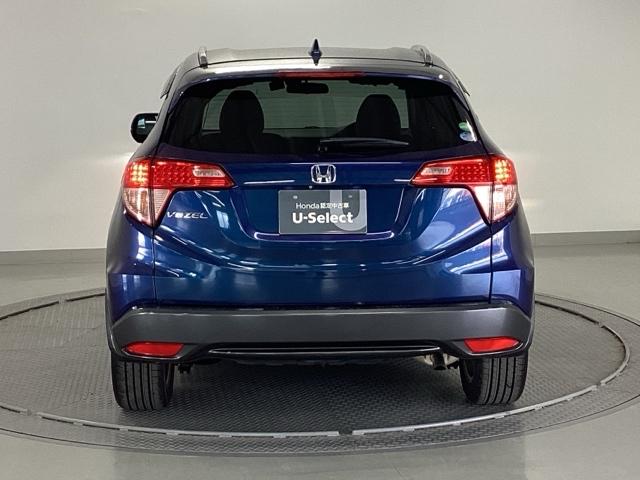 ヴェゼル Ｓ　メモリーナビ　衝突低減ブレーキ　ＥＴＣ　記録簿　オートエアコン　衝突被害軽減ブレーキ　ＵＳＢ　サイドエアバック　リヤカメラ　ＬＥＤヘッドランプ　クルーズコントロール　盗難防止システム　横滑り防止（9枚目）