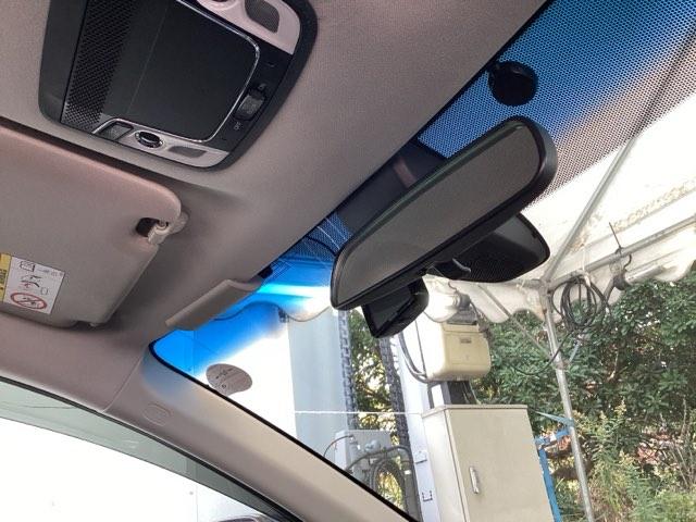 ヴェゼル Ｓ　メモリーナビ　衝突低減ブレーキ　ＥＴＣ　記録簿　オートエアコン　衝突被害軽減ブレーキ　ＵＳＢ　サイドエアバック　リヤカメラ　ＬＥＤヘッドランプ　クルーズコントロール　盗難防止システム　横滑り防止（10枚目）