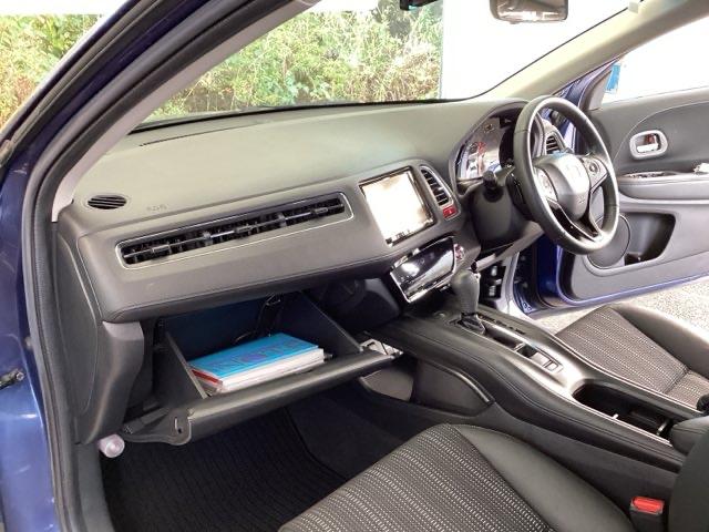 ヴェゼル Ｓ　メモリーナビ　衝突低減ブレーキ　ＥＴＣ　記録簿　オートエアコン　衝突被害軽減ブレーキ　ＵＳＢ　サイドエアバック　リヤカメラ　ＬＥＤヘッドランプ　クルーズコントロール　盗難防止システム　横滑り防止（35枚目）