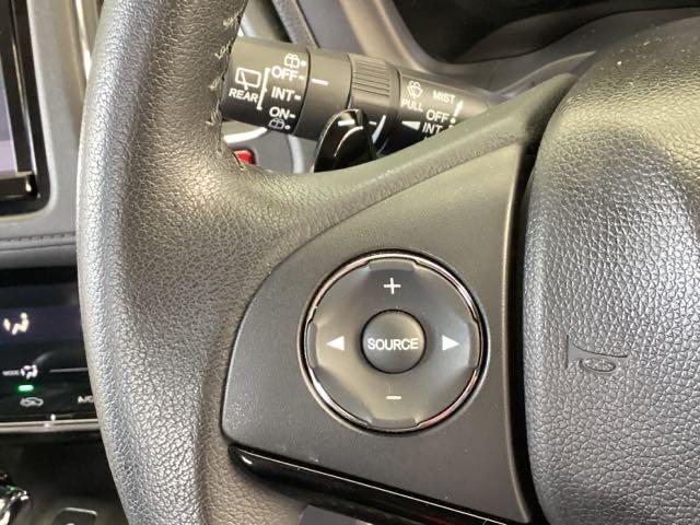 ヴェゼル Ｓ　メモリーナビ　衝突低減ブレーキ　ＥＴＣ　記録簿　オートエアコン　衝突被害軽減ブレーキ　ＵＳＢ　サイドエアバック　リヤカメラ　ＬＥＤヘッドランプ　クルーズコントロール　盗難防止システム　横滑り防止（42枚目）