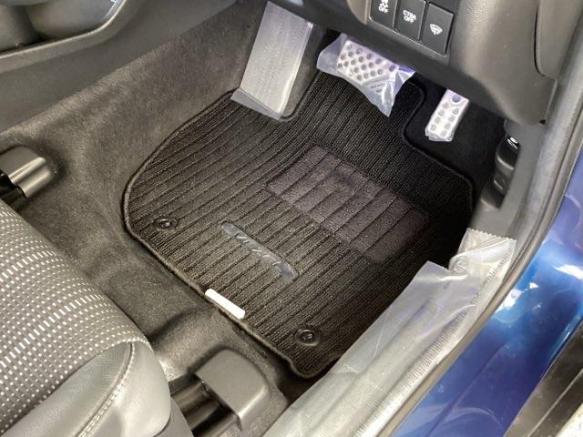 ヴェゼル Ｓ　メモリーナビ　衝突低減ブレーキ　ＥＴＣ　記録簿　オートエアコン　衝突被害軽減ブレーキ　ＵＳＢ　サイドエアバック　リヤカメラ　ＬＥＤヘッドランプ　クルーズコントロール　盗難防止システム　横滑り防止（53枚目）