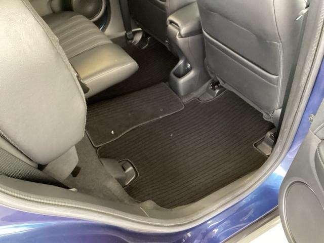 ヴェゼル Ｓ　メモリーナビ　衝突低減ブレーキ　ＥＴＣ　記録簿　オートエアコン　衝突被害軽減ブレーキ　ＵＳＢ　サイドエアバック　リヤカメラ　ＬＥＤヘッドランプ　クルーズコントロール　盗難防止システム　横滑り防止（61枚目）