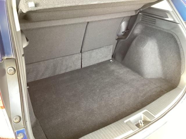 ヴェゼル Ｓ　メモリーナビ　衝突低減ブレーキ　ＥＴＣ　記録簿　オートエアコン　衝突被害軽減ブレーキ　ＵＳＢ　サイドエアバック　リヤカメラ　ＬＥＤヘッドランプ　クルーズコントロール　盗難防止システム　横滑り防止（66枚目）