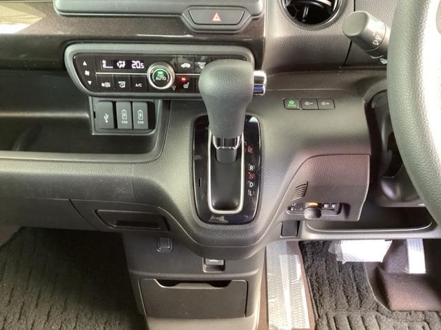 N-BOXカスタム G・Lホンダセンシング 純正メモリーナビ シートヒーター ETC 地デジTV 整備記録簿 助手席エアバッグ キーレス シートH アイドリングST セキュリティーアラーム スマ-トキ- リアカメラ ナビTV 前車追従機能(13枚目)