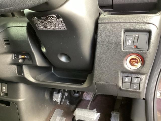 N-BOXカスタム G・Lホンダセンシング 純正メモリーナビ シートヒーター ETC 地デジTV 整備記録簿 助手席エアバッグ キーレス シートH アイドリングST セキュリティーアラーム スマ-トキ- リアカメラ ナビTV 前車追従機能(15枚目)