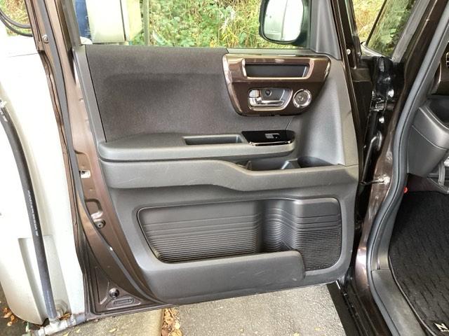 N-BOXカスタム G・Lホンダセンシング 純正メモリーナビ シートヒーター ETC 地デジTV 整備記録簿 助手席エアバッグ キーレス シートH アイドリングST セキュリティーアラーム スマ-トキ- リアカメラ ナビTV 前車追従機能(34枚目)