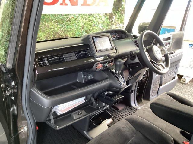 N-BOXカスタム G・Lホンダセンシング 純正メモリーナビ シートヒーター ETC 地デジTV 整備記録簿 助手席エアバッグ キーレス シートH アイドリングST セキュリティーアラーム スマ-トキ- リアカメラ ナビTV 前車追従機能(35枚目)