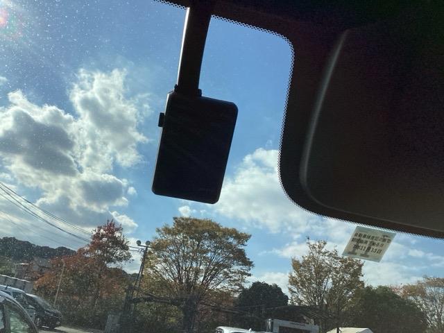 ステップワゴン ｅ：ＨＥＶスパーダ　純正ナビ　フルセグ　リアカメラ　フルオートエアコン　ＥＳＣ　シートヒータ　キーフリー　ＬＥＤヘッドランプ　イモビ　ＡＢＳ　スマートキ　ＵＳＢポート　クルーズコントロール　サイドカーテンエアバック（25枚目）