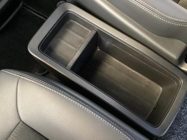 ステップワゴン ｅ：ＨＥＶスパーダ　純正ナビ　フルセグ　リアカメラ　フルオートエアコン　ＥＳＣ　シートヒータ　キーフリー　ＬＥＤヘッドランプ　イモビ　ＡＢＳ　スマートキ　ＵＳＢポート　クルーズコントロール　サイドカーテンエアバック（48枚目）