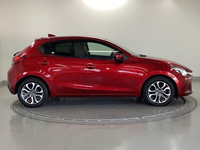 デミオ １５ＳツーリングＬパッケージ　ナビ　フルセグ　全周囲カメラ　アドバンストキー　ＵＳＢ入力　ＬＥＤヘッドライト　前席シートヒーター　オートエアコン　バックカメラ　ＥＴＣ　マルチビューカメラ　地デジ　ＤＳＣ　ＤＶＤ再生　ＳＣＢＳ（30枚目）