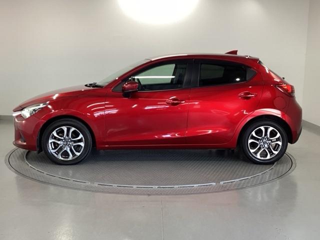 デミオ １５ＳツーリングＬパッケージ　ナビ　フルセグ　全周囲カメラ　アドバンストキー　ＵＳＢ入力　ＬＥＤヘッドライト　前席シートヒーター　オートエアコン　バックカメラ　ＥＴＣ　マルチビューカメラ　地デジ　ＤＳＣ　ＤＶＤ再生　ＳＣＢＳ（35枚目）