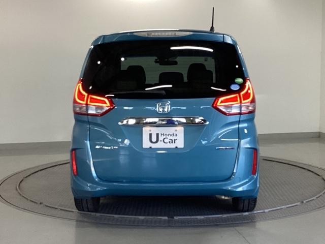 フリードハイブリッド ハイブリッド・Ｇホンダセンシング　ナビ　フルセグ　リヤカメラ　軽減ブレーキ　キーフリーシステム　記録簿　ＤＶＤ再生可能　ＥＣＯＮ　禁煙　後カメラ　Ａクルーズ　ＬＥＤヘッドランプ　横滑防止　ドライブレコーダ　パワーウインドウ　３列シート（9枚目）
