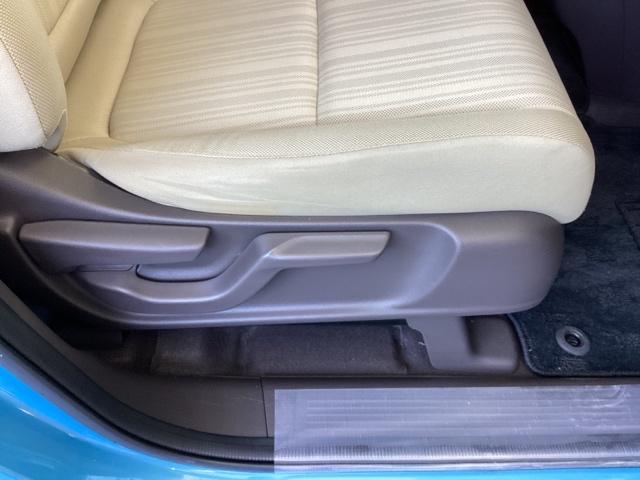 フリードハイブリッド ハイブリッド・Ｇホンダセンシング　ナビ　フルセグ　リヤカメラ　軽減ブレーキ　キーフリーシステム　記録簿　ＤＶＤ再生可能　ＥＣＯＮ　禁煙　後カメラ　Ａクルーズ　ＬＥＤヘッドランプ　横滑防止　ドライブレコーダ　パワーウインドウ　３列シート（23枚目）