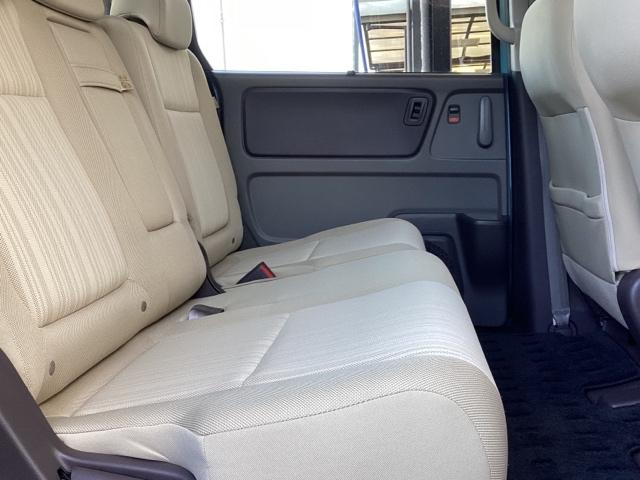 フリードハイブリッド ハイブリッド・Ｇホンダセンシング　ナビ　フルセグ　リヤカメラ　軽減ブレーキ　キーフリーシステム　記録簿　ＤＶＤ再生可能　ＥＣＯＮ　禁煙　後カメラ　Ａクルーズ　ＬＥＤヘッドランプ　横滑防止　ドライブレコーダ　パワーウインドウ　３列シート（27枚目）