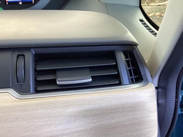 フリードハイブリッド ハイブリッド・Ｇホンダセンシング　ナビ　フルセグ　リヤカメラ　軽減ブレーキ　キーフリーシステム　記録簿　ＤＶＤ再生可能　ＥＣＯＮ　禁煙　後カメラ　Ａクルーズ　ＬＥＤヘッドランプ　横滑防止　ドライブレコーダ　パワーウインドウ　３列シート（29枚目）