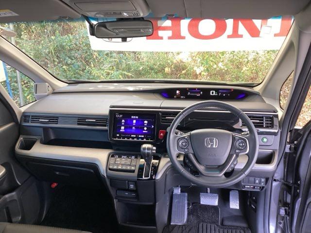 ステップワゴンスパーダ スパーダホンダセンシング　純正メモリーナビ　リア席モニター　ＥＴＣ　盗難防止　助手席エアバッグ　Ｗパワスラ　記録簿有　地デジ　ＬＥＤライト　横滑り防止システム　オートエアコン　リアカメラ　ドライブレコーダー装着車　ＵＳＢ（2枚目）