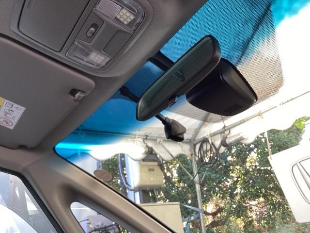 ステップワゴンスパーダ スパーダホンダセンシング　純正メモリーナビ　リア席モニター　ＥＴＣ　盗難防止　助手席エアバッグ　Ｗパワスラ　記録簿有　地デジ　ＬＥＤライト　横滑り防止システム　オートエアコン　リアカメラ　ドライブレコーダー装着車　ＵＳＢ（10枚目）