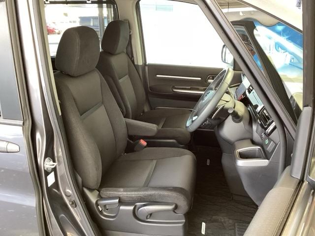 ステップワゴンスパーダ スパーダホンダセンシング　純正メモリーナビ　リア席モニター　ＥＴＣ　盗難防止　助手席エアバッグ　Ｗパワスラ　記録簿有　地デジ　ＬＥＤライト　横滑り防止システム　オートエアコン　リアカメラ　ドライブレコーダー装着車　ＵＳＢ（16枚目）