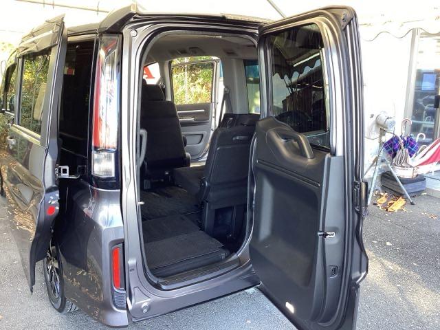 ステップワゴンスパーダ スパーダホンダセンシング　純正メモリーナビ　リア席モニター　ＥＴＣ　盗難防止　助手席エアバッグ　Ｗパワスラ　記録簿有　地デジ　ＬＥＤライト　横滑り防止システム　オートエアコン　リアカメラ　ドライブレコーダー装着車　ＵＳＢ（20枚目）