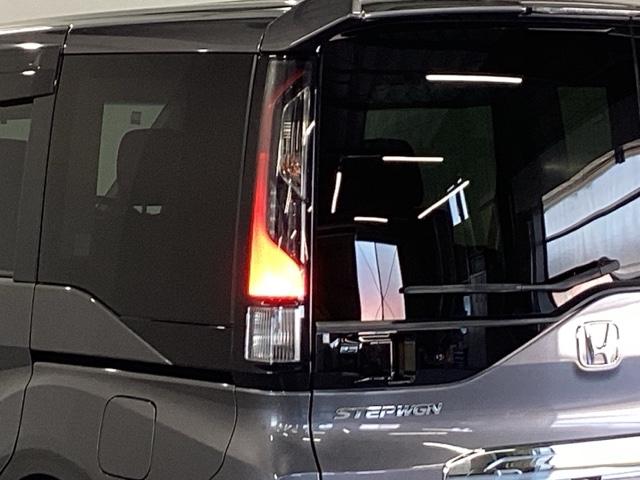 ステップワゴンスパーダ スパーダホンダセンシング　純正メモリーナビ　リア席モニター　ＥＴＣ　盗難防止　助手席エアバッグ　Ｗパワスラ　記録簿有　地デジ　ＬＥＤライト　横滑り防止システム　オートエアコン　リアカメラ　ドライブレコーダー装着車　ＵＳＢ（30枚目）