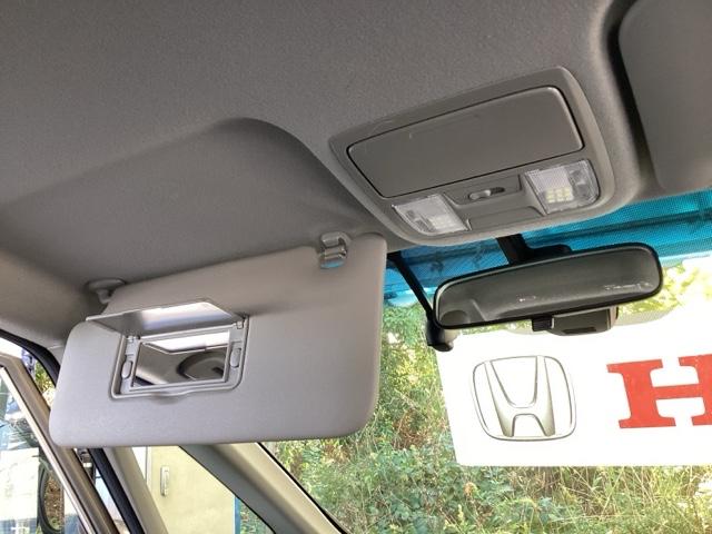 ステップワゴンスパーダ スパーダホンダセンシング　純正メモリーナビ　リア席モニター　ＥＴＣ　盗難防止　助手席エアバッグ　Ｗパワスラ　記録簿有　地デジ　ＬＥＤライト　横滑り防止システム　オートエアコン　リアカメラ　ドライブレコーダー装着車　ＵＳＢ（50枚目）