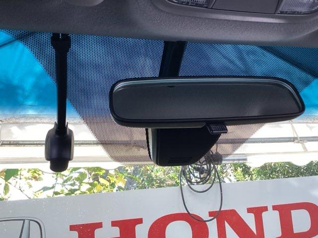 ステップワゴンスパーダ スパーダホンダセンシング　純正メモリーナビ　リア席モニター　ＥＴＣ　盗難防止　助手席エアバッグ　Ｗパワスラ　記録簿有　地デジ　ＬＥＤライト　横滑り防止システム　オートエアコン　リアカメラ　ドライブレコーダー装着車　ＵＳＢ（52枚目）