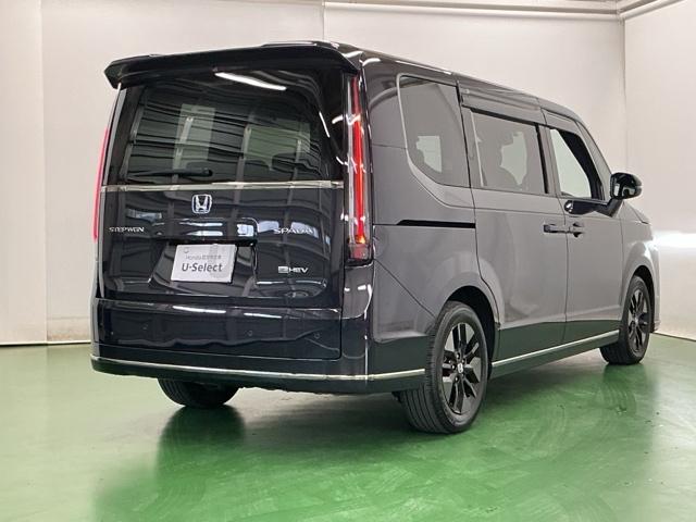 ステップワゴン e:HEVスパーダ ドラレコ ナビ Rカメラ ブルートゥース フルオートエアコン ESC シートヒータ オートライト キーフリー LEDヘッドランプ イモビ ABS リアカメラ スマートキ USBポート ECOモード(8枚目)