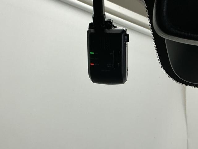 ステップワゴン e:HEVスパーダ ドラレコ ナビ Rカメラ ブルートゥース フルオートエアコン ESC シートヒータ オートライト キーフリー LEDヘッドランプ イモビ ABS リアカメラ スマートキ USBポート ECOモード(12枚目)