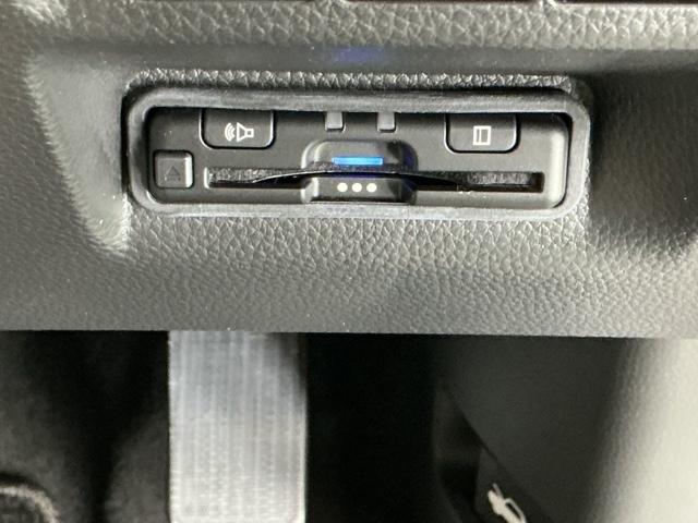 ステップワゴン e:HEVスパーダ ドラレコ ナビ Rカメラ ブルートゥース フルオートエアコン ESC シートヒータ オートライト キーフリー LEDヘッドランプ イモビ ABS リアカメラ スマートキ USBポート ECOモード(13枚目)