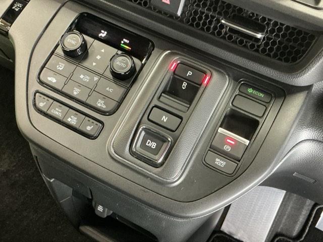 ステップワゴン e:HEVスパーダ ドラレコ ナビ Rカメラ ブルートゥース フルオートエアコン ESC シートヒータ オートライト キーフリー LEDヘッドランプ イモビ ABS リアカメラ スマートキ USBポート ECOモード(14枚目)