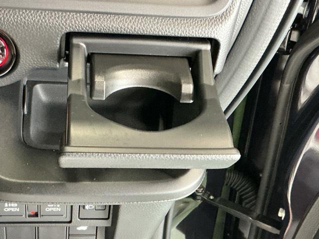 ステップワゴン e:HEVスパーダ ドラレコ ナビ Rカメラ ブルートゥース フルオートエアコン ESC シートヒータ オートライト キーフリー LEDヘッドランプ イモビ ABS リアカメラ スマートキ USBポート ECOモード(50枚目)