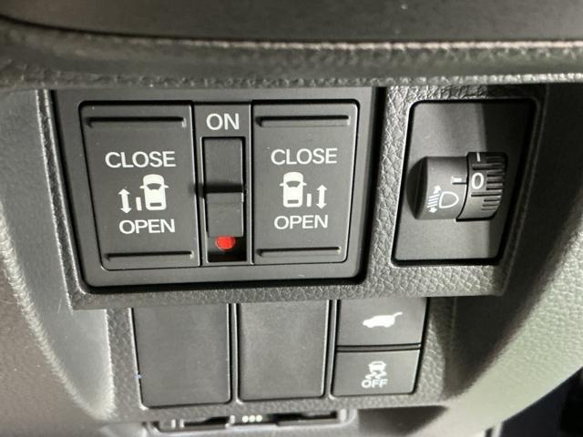 ステップワゴン e:HEVスパーダ ドラレコ ナビ Rカメラ ブルートゥース フルオートエアコン ESC シートヒータ オートライト キーフリー LEDヘッドランプ イモビ ABS リアカメラ スマートキ USBポート ECOモード(52枚目)