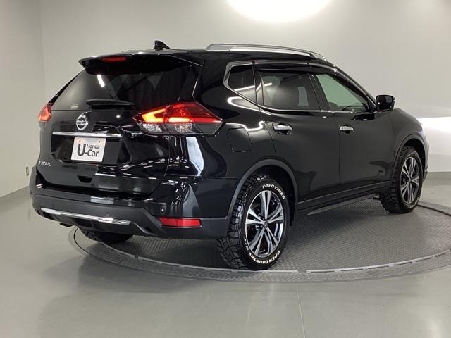 エクストレイル ２０Ｘ　ナビ　フルセグ　全周囲カメラ　パワーリアゲート　地デジ　ＶＤＣ　Ｂカメラ　ＤＶＤ再生　インテリキー　Ａストップ　ＬＥＤライト　ＥＴＣ　エアコン　盗難防止システム　キーレスエントリー　ＡＢＳ　エアバッグ（8枚目）