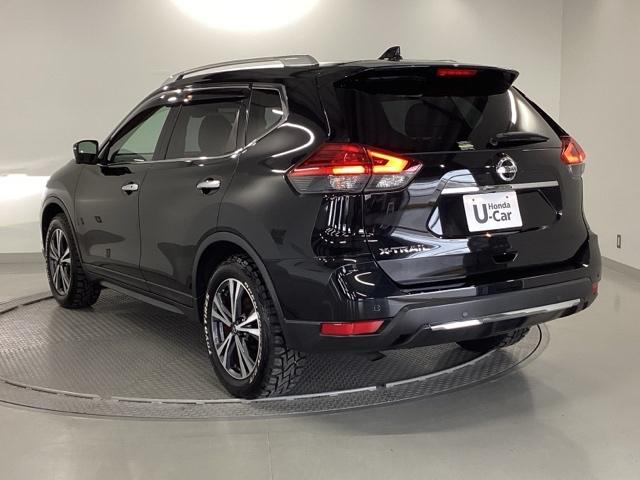 エクストレイル ２０Ｘ　ナビ　フルセグ　全周囲カメラ　パワーリアゲート　地デジ　ＶＤＣ　Ｂカメラ　ＤＶＤ再生　インテリキー　Ａストップ　ＬＥＤライト　ＥＴＣ　エアコン　盗難防止システム　キーレスエントリー　ＡＢＳ　エアバッグ（10枚目）