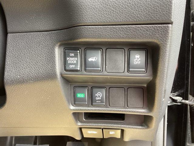 エクストレイル ２０Ｘ　ナビ　フルセグ　全周囲カメラ　パワーリアゲート　地デジ　ＶＤＣ　Ｂカメラ　ＤＶＤ再生　インテリキー　Ａストップ　ＬＥＤライト　ＥＴＣ　エアコン　盗難防止システム　キーレスエントリー　ＡＢＳ　エアバッグ（15枚目）