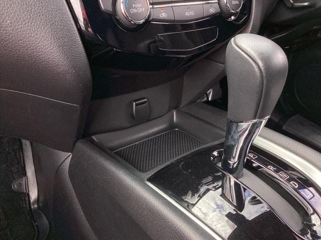 エクストレイル ２０Ｘ　ナビ　フルセグ　全周囲カメラ　パワーリアゲート　地デジ　ＶＤＣ　Ｂカメラ　ＤＶＤ再生　インテリキー　Ａストップ　ＬＥＤライト　ＥＴＣ　エアコン　盗難防止システム　キーレスエントリー　ＡＢＳ　エアバッグ（41枚目）