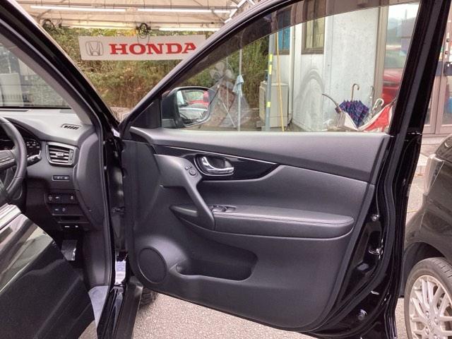 エクストレイル ２０Ｘ　ナビ　フルセグ　全周囲カメラ　パワーリアゲート　地デジ　ＶＤＣ　Ｂカメラ　ＤＶＤ再生　インテリキー　Ａストップ　ＬＥＤライト　ＥＴＣ　エアコン　盗難防止システム　キーレスエントリー　ＡＢＳ　エアバッグ（47枚目）