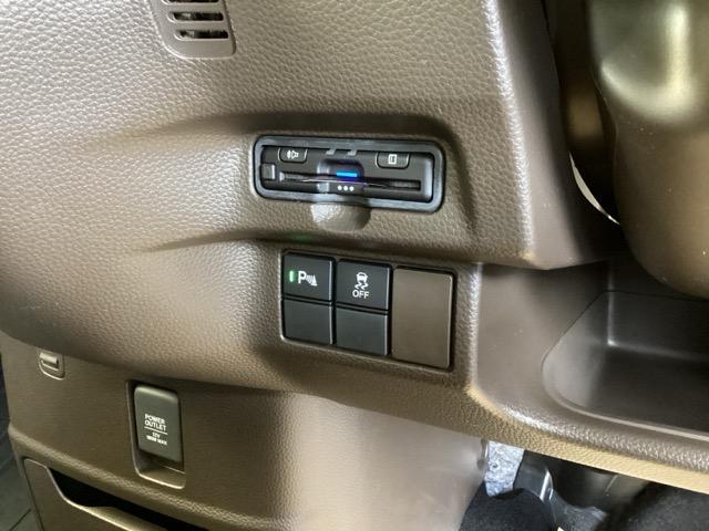 Ｎ－ＢＯＸ Ｌ　純正ディスプレイオーディオ　リアカメラ　衝突回避支援ブレーキ　Ｉ－ＳＴＯＰ　クリソナ　ＰＷ　パワステ　Ｓヒーター　スマ－トキ－　Ｂカメ　サイドエアバック　横滑り防止　ＥＴＣ車載器　ＬＥＤライト　ＵＳＢ（15枚目）